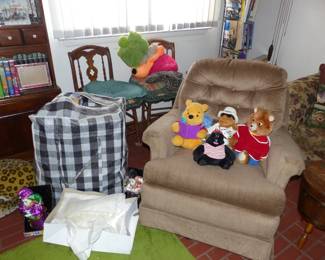 Recliner, Stuffed Animals