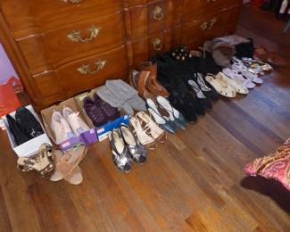 Women's Shoes Size 10