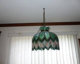 Vintage Tiffany-Style Hanging Light
