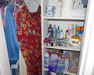 Robes, Toiletries