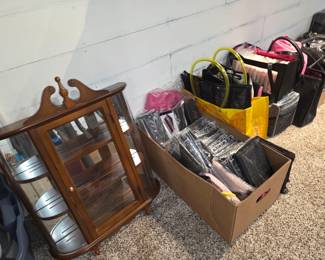 LOADS of Mary Kay items