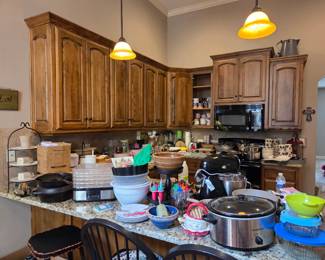Full kitchen