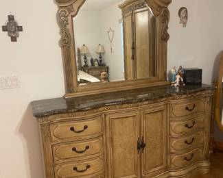 GOES WITH AMINI BEDROOM SET