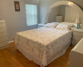 GOES WITH WHITE BEDROOM SET (MATTRESS SOLD SEPARATELY)