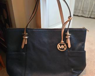 MK PURSE