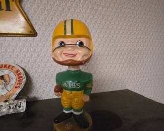 1960'S PACKERS, GREEN BAY PACKERS BOBBLEHEAD NODDER