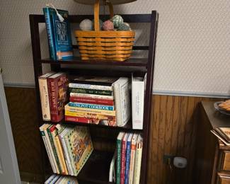 LONGABURGER LAMP/ YARNBALLS, COOKBOOKS, SOLID COLLAPSIBLE SHELF UNIT