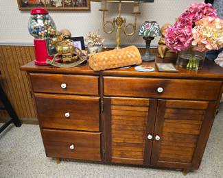 BRASS LAMP, ROCKINGHORSE, BUBBLEGUM MACHINE AND MARBLES, ETHAN ALLEN LOOVERED CABINET
