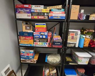 GAMES, BOOKS AND CD'S, PICTURE FRAMES, LONGABURGER