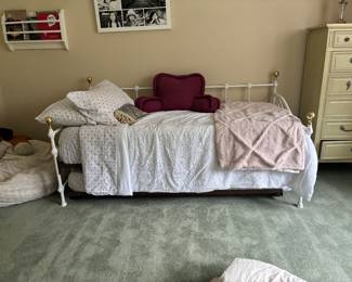 Iron Day bed