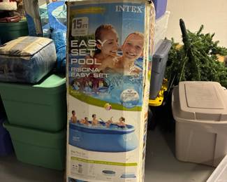 Intex Pool used one time (like new)