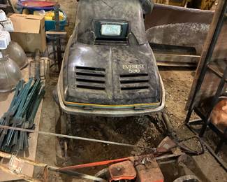 Ski Doo Everest 500 snowmobile and cover