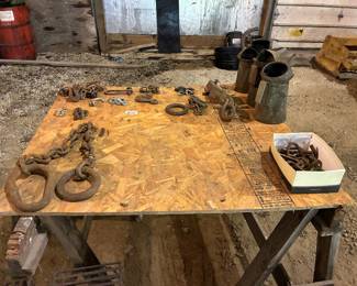 Hooks, chains and oil cans