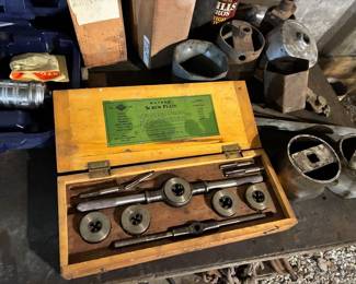 Mayhew screw plate