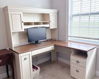 Bush Furniture Fairview L-Shaped Desk with Hutch