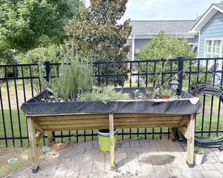 VegTrug Wall Hugger Raised Bed Planter