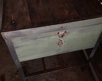 End table old chick Hatcher design