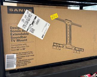 Extendable TV Mount