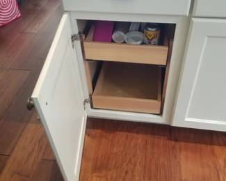 WOLF cabinetry detail: pull-out shelves