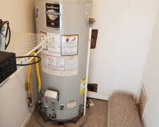 40-gallon gas hot water heater40-gallon gas hot water heater
