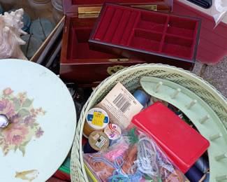 Jewelry box