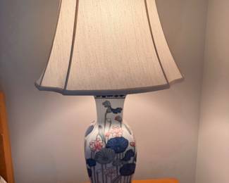 Pair of Chinese porcelain square vase lamp, hand-painted lotus pond motif, on black wood base 32"h with shade