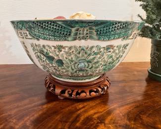 Japanese porcelain famille verte bowl,"Fitzhugh" pattern, on wood base 7"h x 12.5 diameter with base