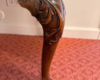 18th c. Georgian lowboy     28.5"h x 30"w x 20"d