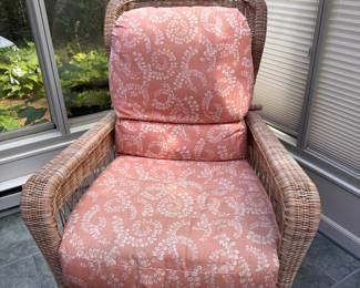Lane Venture all-weather wicker adjustable recliner 42"h x 32"w x 37"d