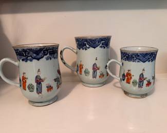 18th-century Chinese export porcelain tankard mugs, bell-form mugs with loop handle, figural Mandarin scenes with cobalt rims 6"