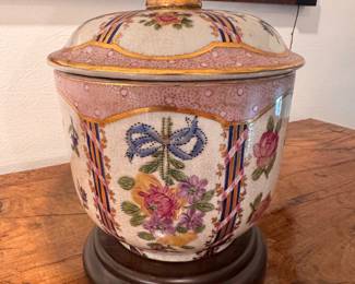Floral porcelain table lamp  20" h 