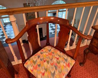Queen Anne-style mahogany corner chair    32"h  seat height 17"Signed  18th c. Queen Anne mahogany corner chair    32"h  seat height 17"