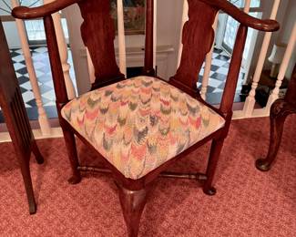 Signed  18th c. Queen Anne mahogany corner chair    32"h  seat height 17"