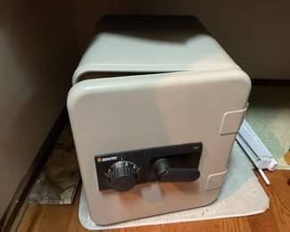 Sentry 1250 Safe