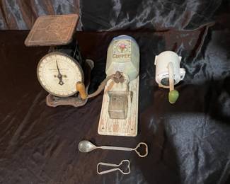Lot Of 5 Vintage And Antique Kitchen Items Including A Coffee Grinder