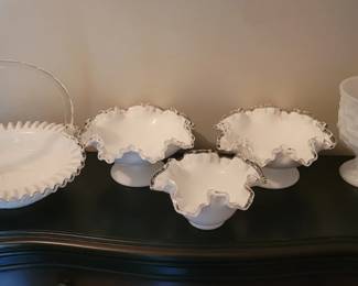 Lot of vintage milk glass