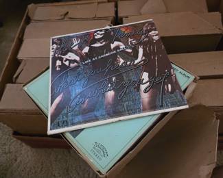 Hundreds of 45 records, many with jukebox labels 