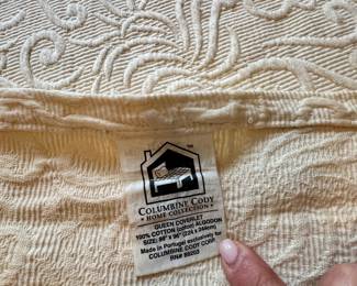Bedding that goes with Queen Bed