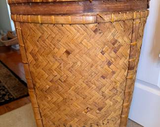 Item #150 - Woven Reed/Rattan Basket w/Lid (20x26)