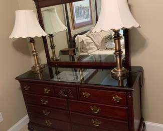 Item #81 - Thomasville Dresser w/mirror & Glass top (57x21.5x35) $300