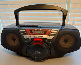 Item #122 - Sony CD/Radio/Cassette $34