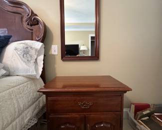 Item #96 - Thomasville Night Stand #2 (24x16x25)