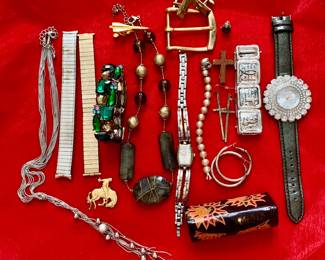 ITEM #179 Jewelry Lot