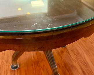 comes with glass topper