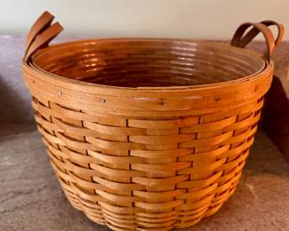 Item #67 - Longaberger 1995 13" Apple Basket w/liner