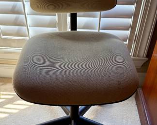 Item #105 - Adjuatable Rolling Office Chair $24