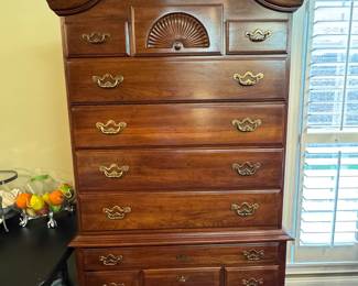 Item #39 - Thomasville Queen Anne Style Highboy in 2 pcs. (40x82x18) $150