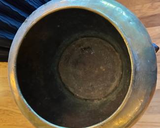 Alternate view of pot