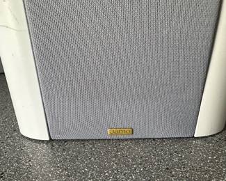 Jamo speaker