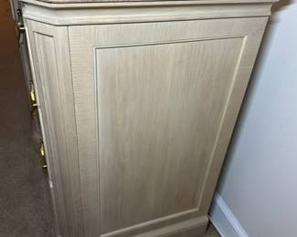 Drexel Heritage Large Chest with Mirror - Alternate View